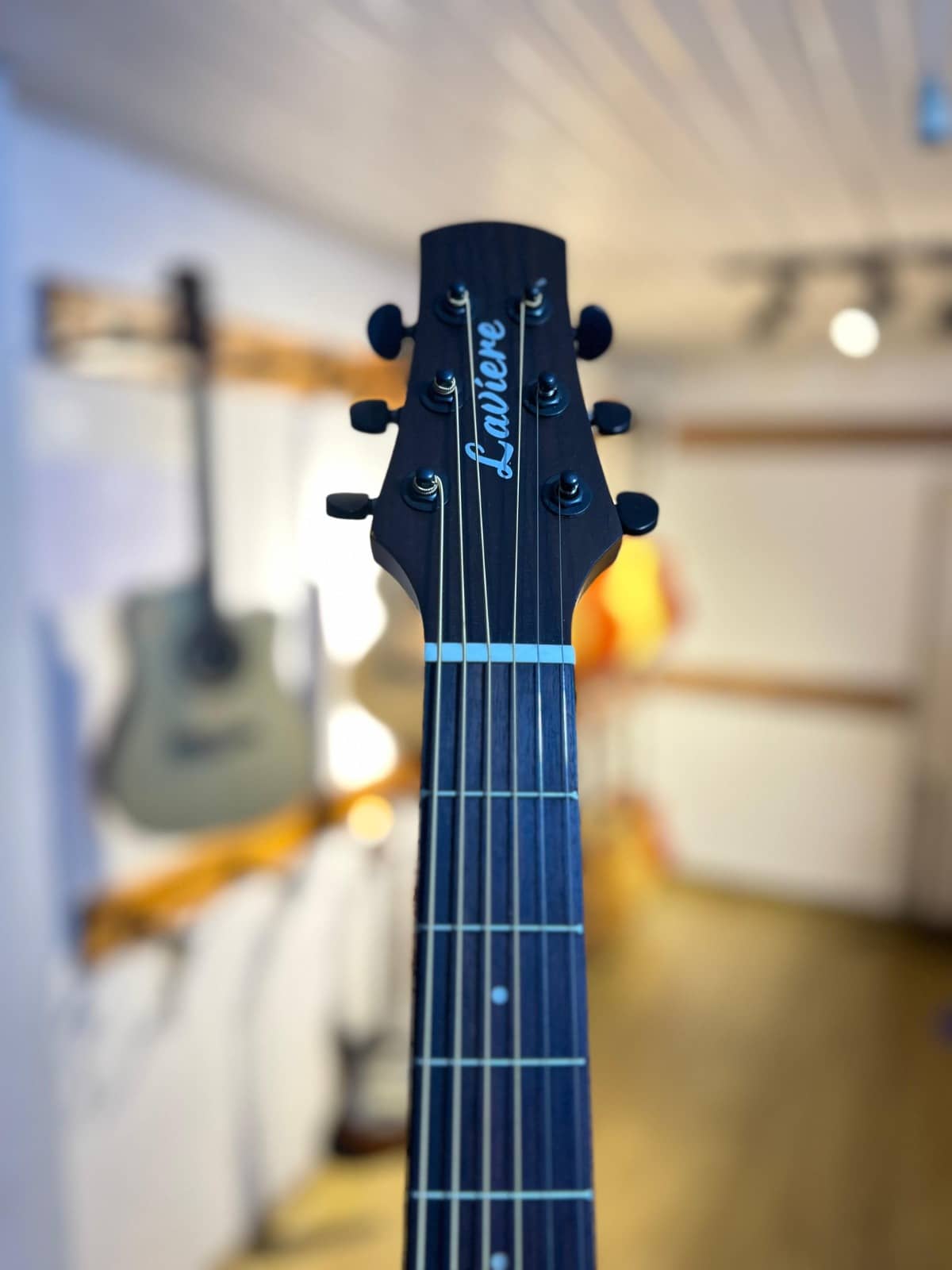 Laviere A2GO Acoustic Guitar - Image 4