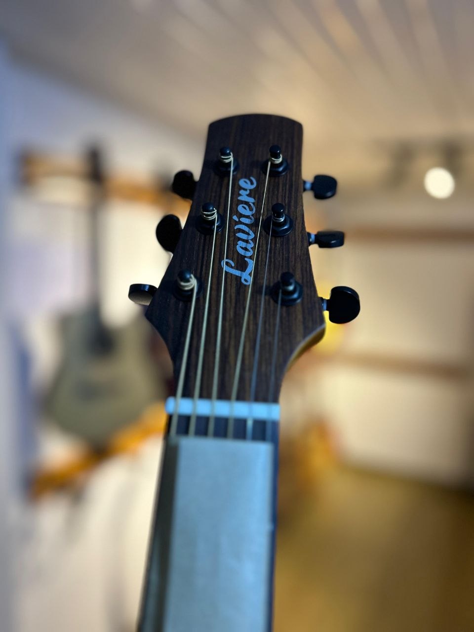 Laviere A1GO Eq Semi Acoustic Guitar - Image 3